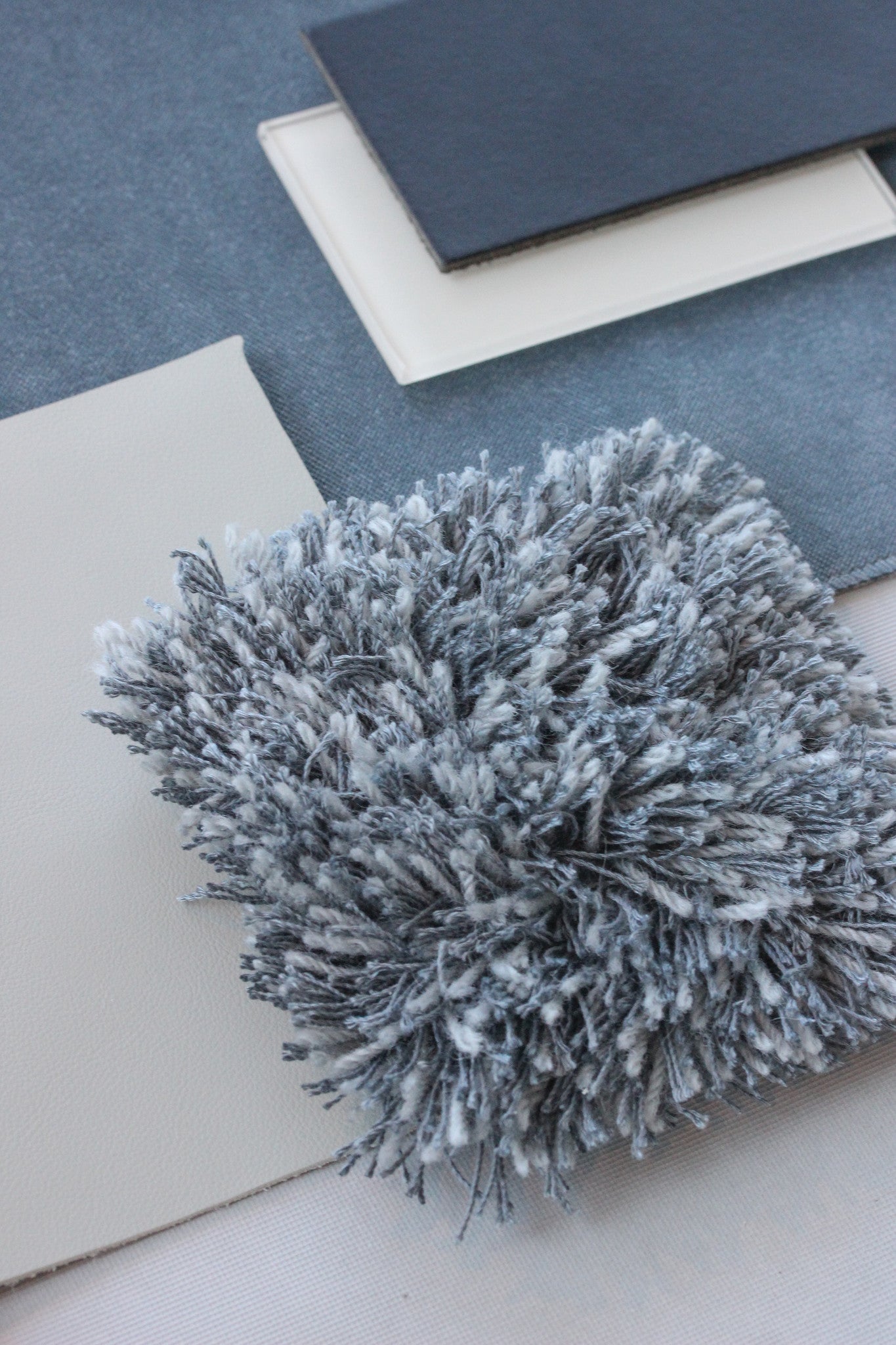 At Ease - Color 3306 Wool & Eucalyptus rug, Hand tufted