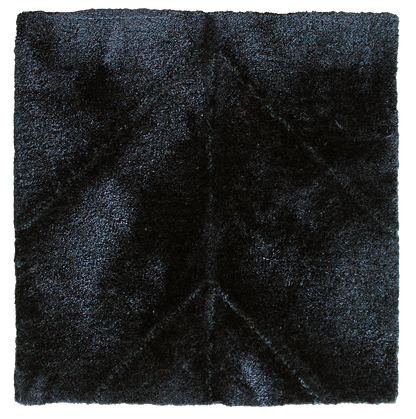 Chasing light  rug hand tufted in eucalyptus , 10 mm pile, navy