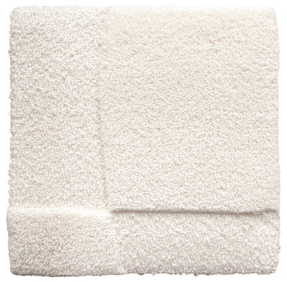Solid Ground - New Zealand Wool rug, Hand tufted,9 mm loop and 16 mm cut, white