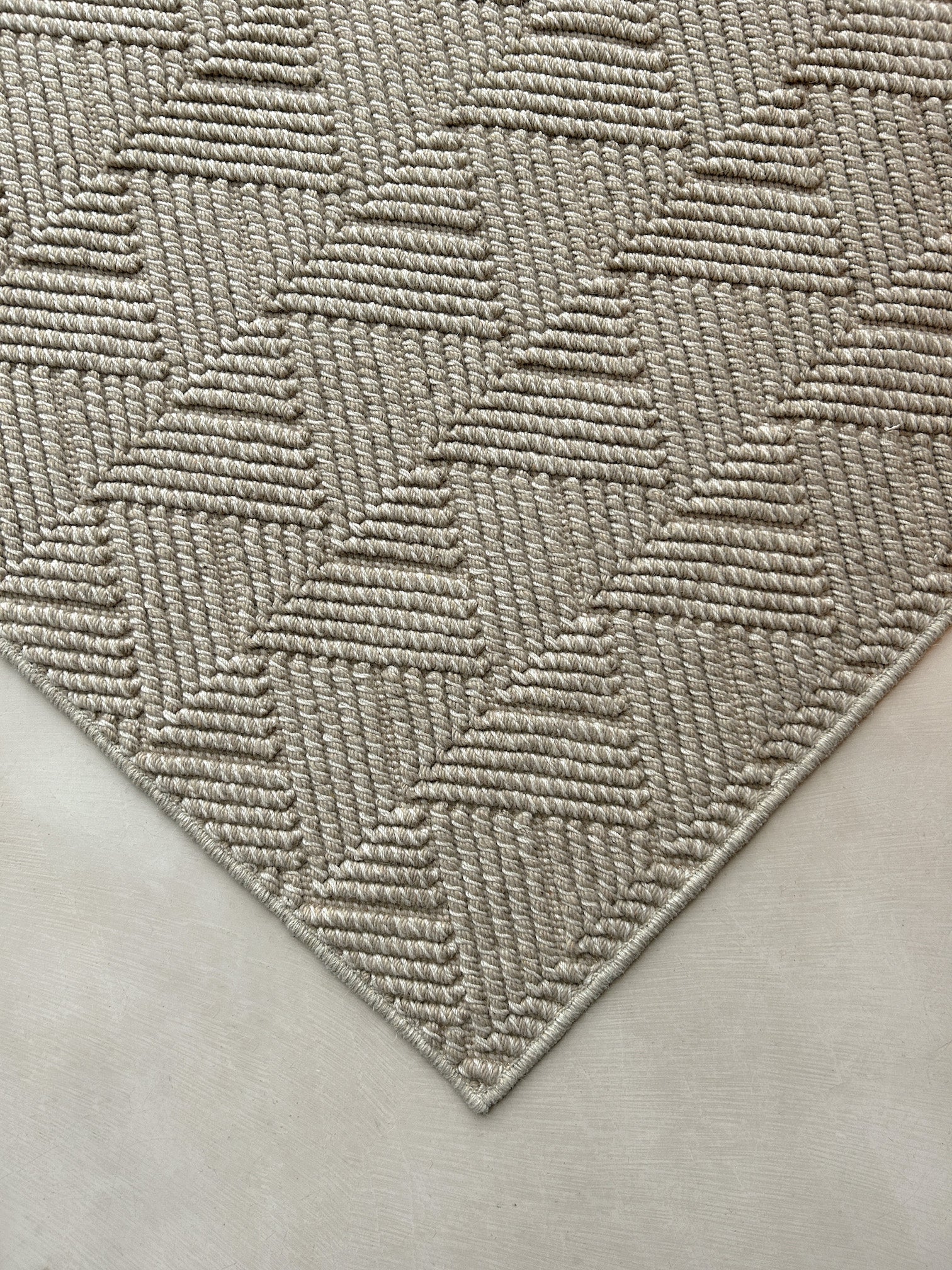 Lay Out - Wool rug, Wilton Woven