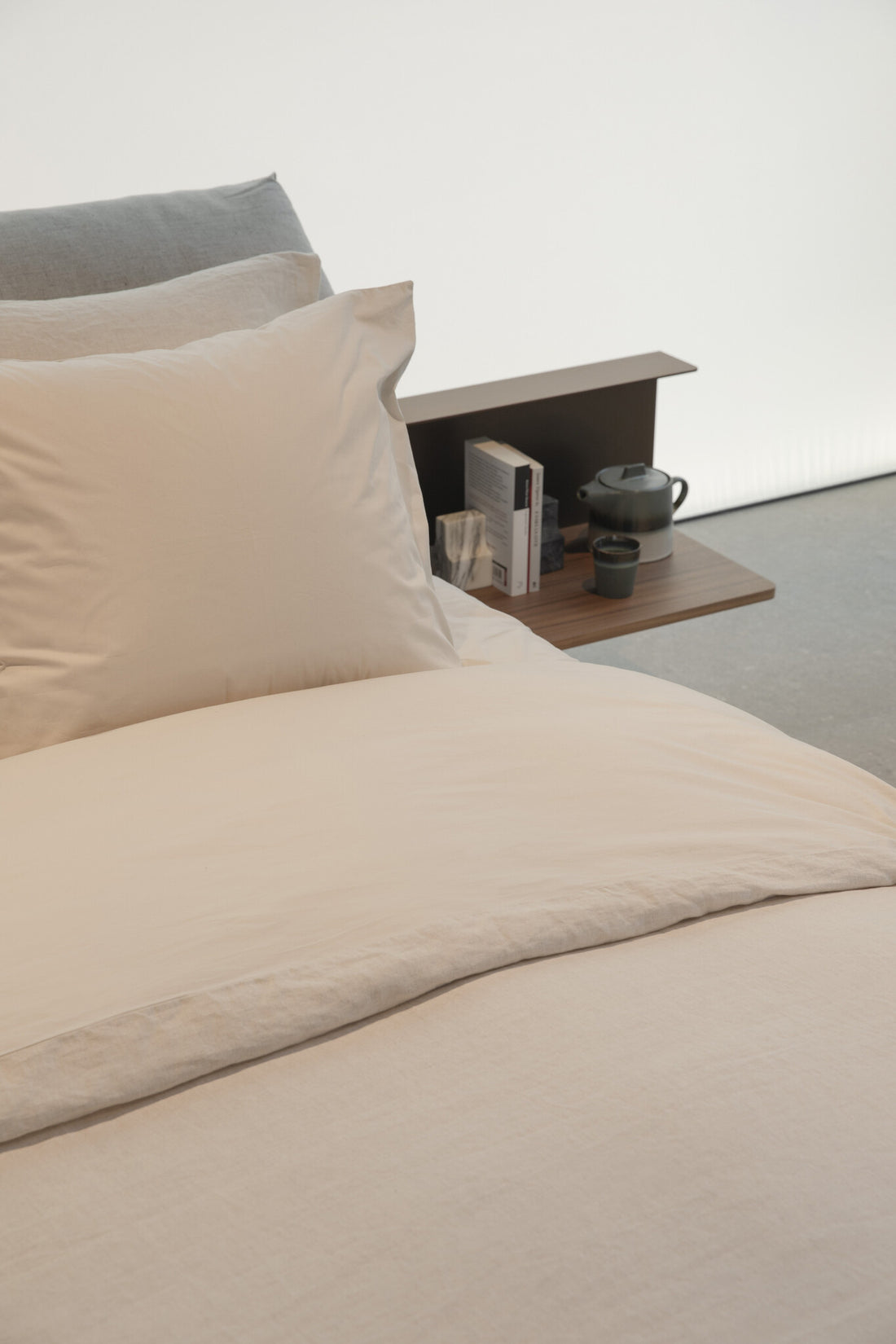 Bedlinen and Throw at Flexform Flagship Store Amsterdam