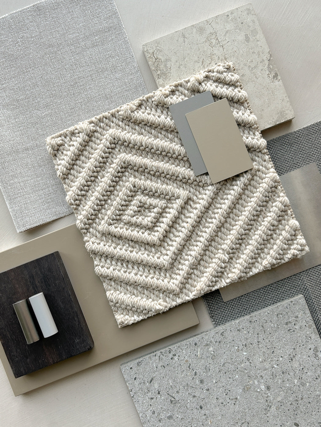 Out Line - Color 1801 Wool rug, Wilton Woven