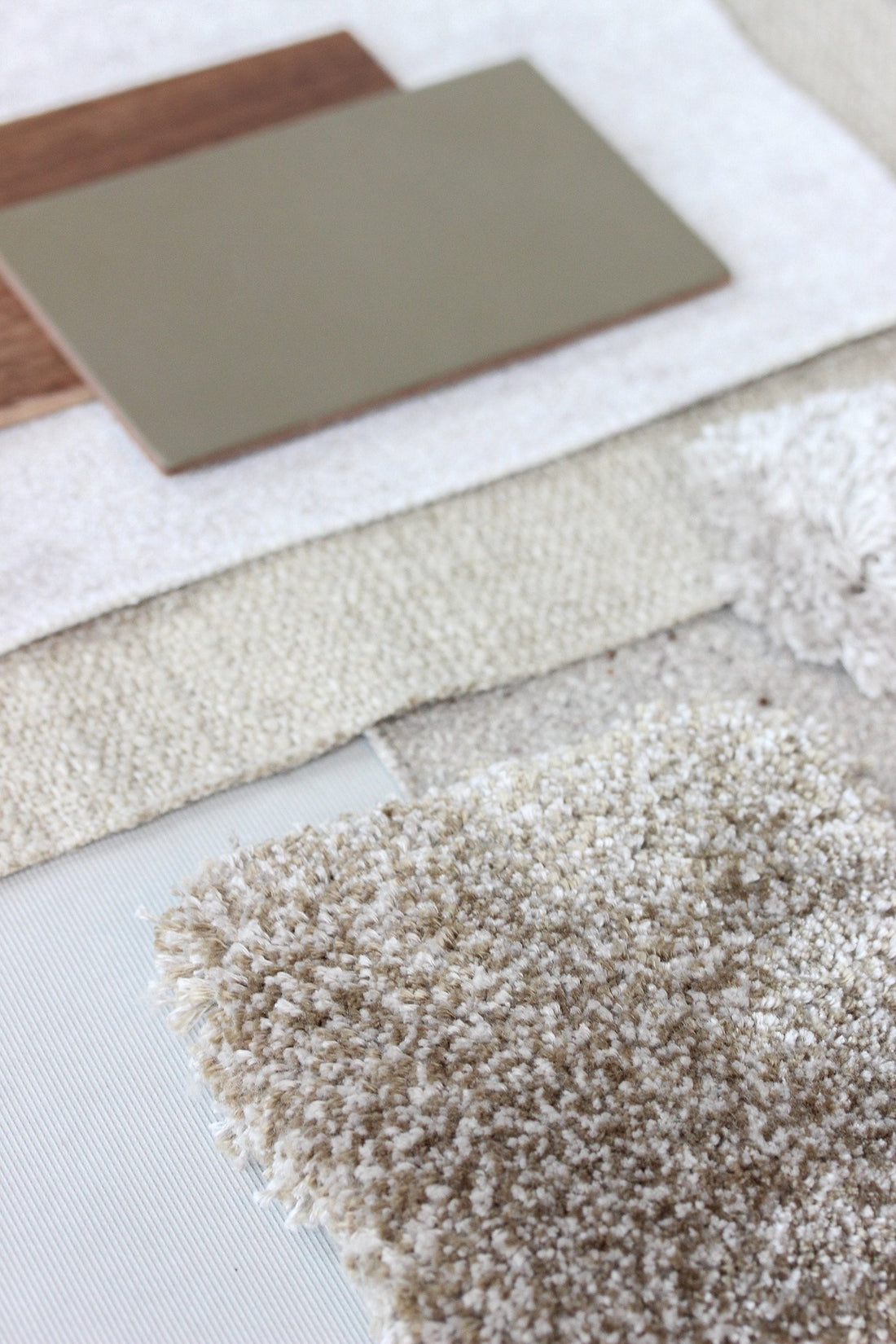 Move Slow - Color 3505 Eucalyptus rug,  Hand tufted