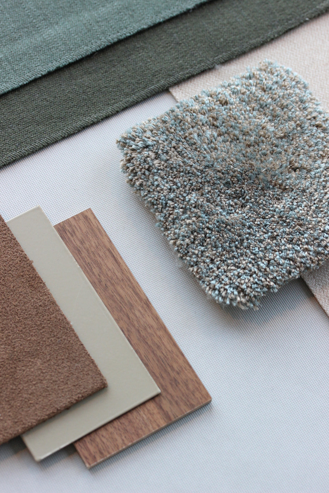 Move Slow rug hand-tufted from eucalyptus yarn, 16 mm cut pile, light blue