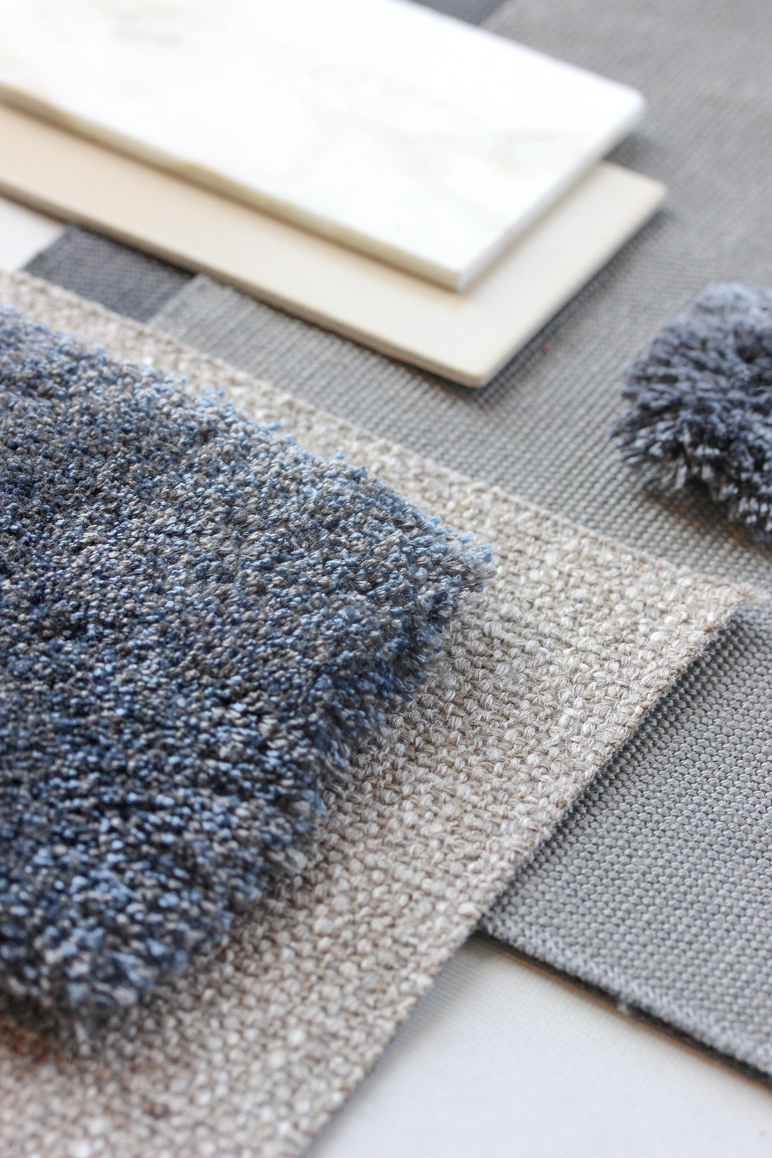 Move Slow rug hand-tufted from eucalyptus yarn, 16 mm cut pile, dark grey